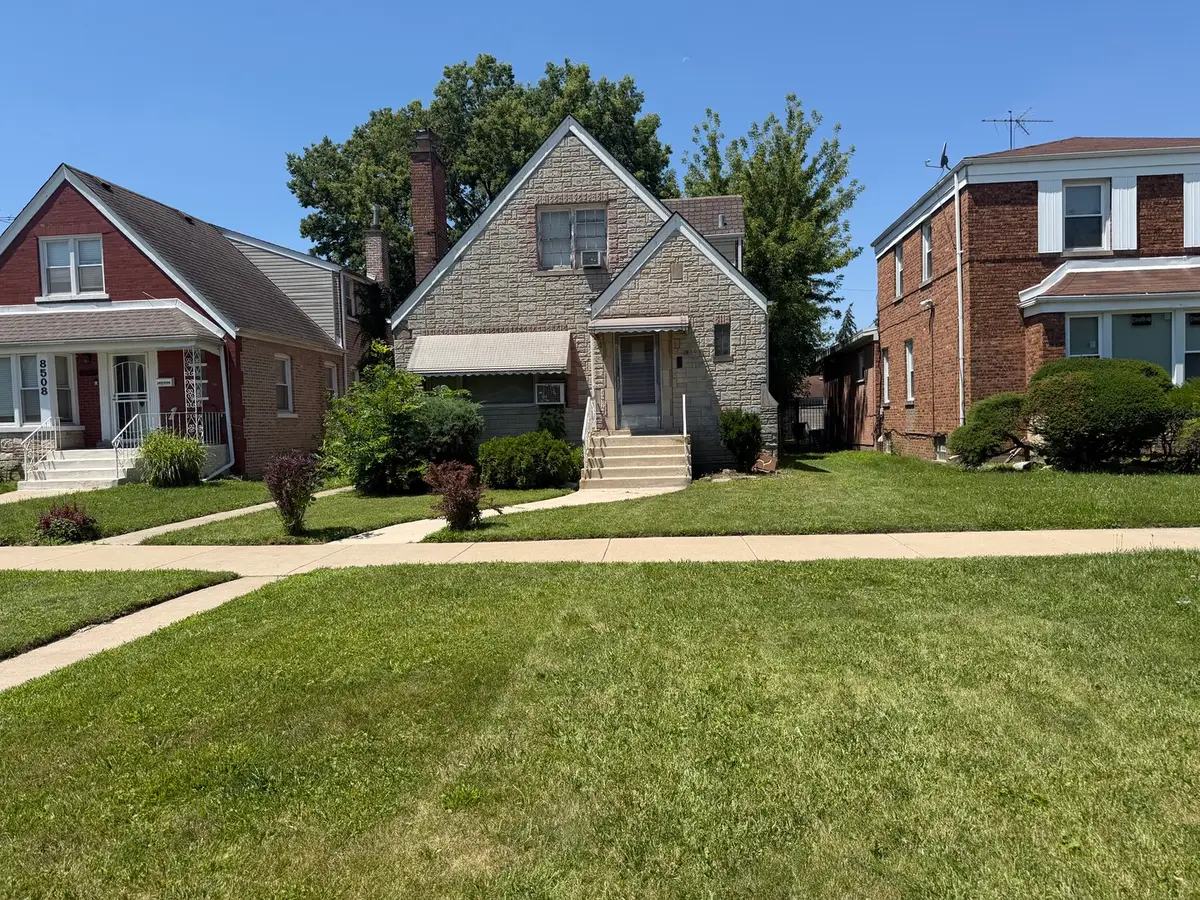 8504 S Prairie Avenue, Chicago, IL 60619 - #1