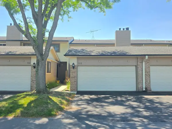 703 Mallard Lane, Deerfield, IL 60015
