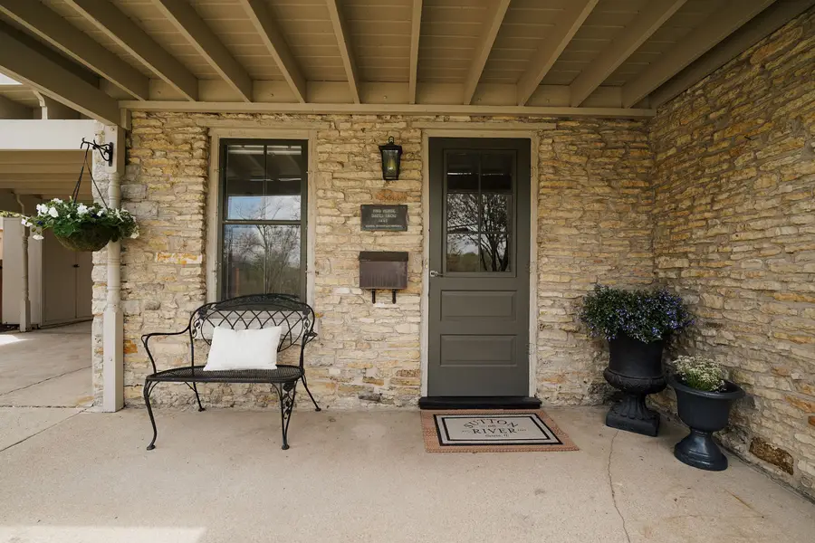 118 S River Lane, Geneva, IL 60134 - #2