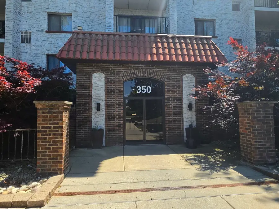 350 Plum Creek Drive #406, Wheeling, IL 60090 - #3