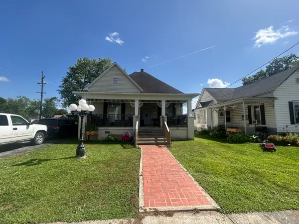 107 W Lincoln Street, Harrisburg, IL 62946