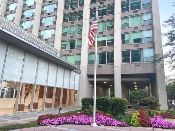 3600 N Lake Shore Drive #2417, Chicago, IL 60613