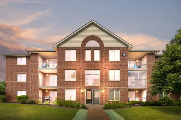 7025 Heritage Circle #1B, Orland Park, IL 60462