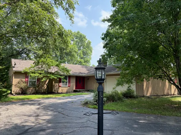 147 Woodlake Road, Seymour, IL 61875