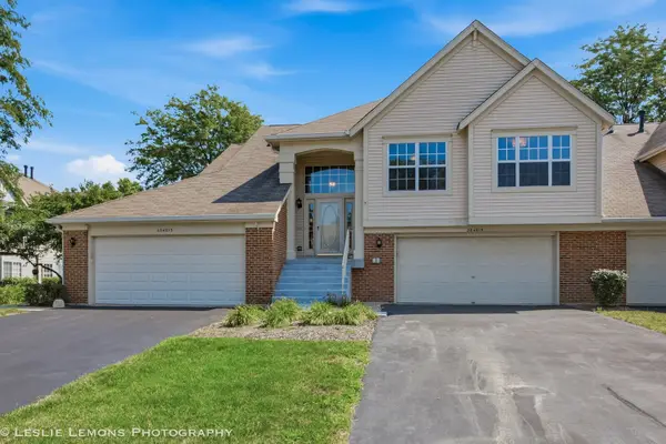 30W015 Juniper Court #30W015, Warrenville, IL 60555