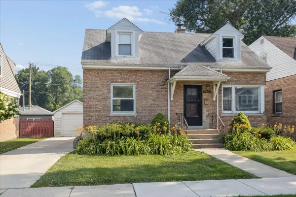 9431 Jefferson Avenue, Brookfield, IL 60513