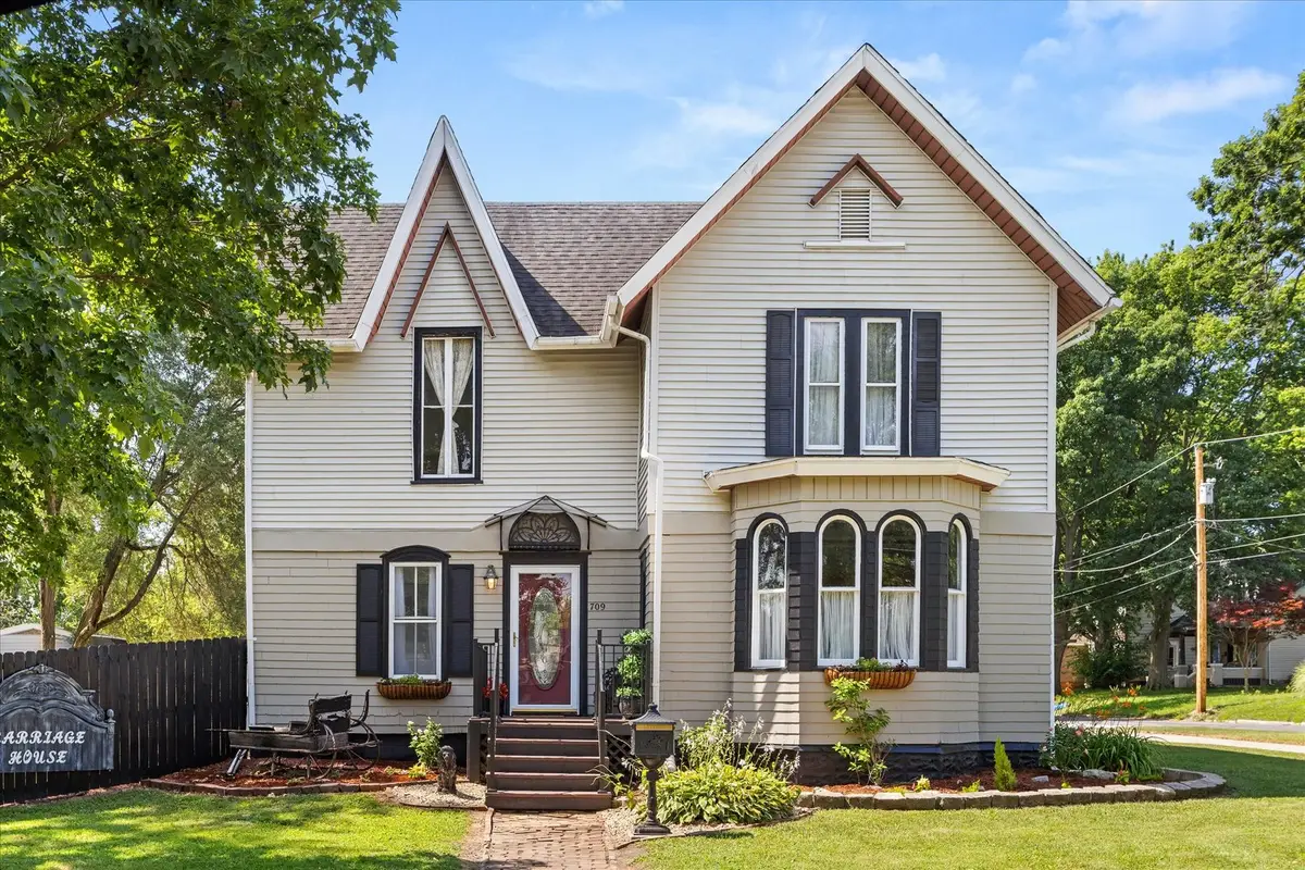 709 W Bridge Street, Streator, IL 61364 - #1
