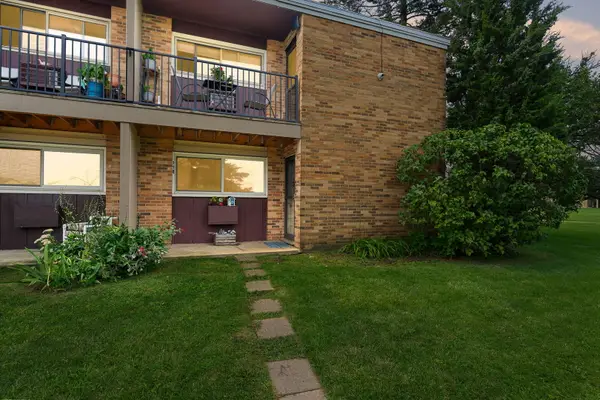 1320 Lore Lane #2-114, Lombard, IL 60148