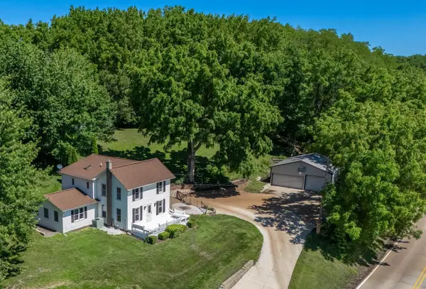 6400 Valley Drive, Bettendorf, IA 52722