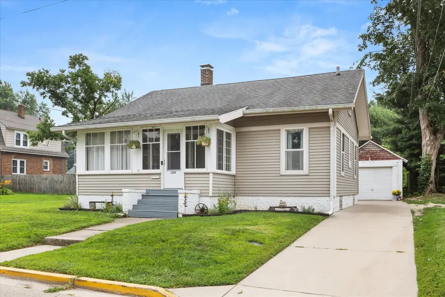 109 W Moore Street, Ottawa, IL 61350 - #2