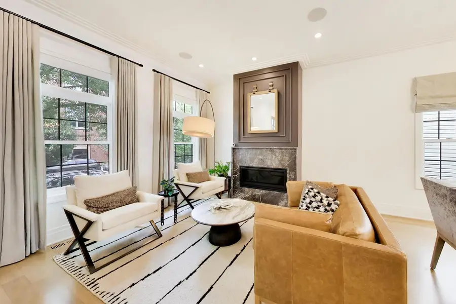 2657 W Belden Avenue, Chicago, IL 60647 - #3