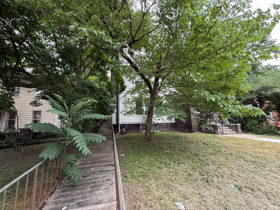 608 W Main Street, Carbondale, IL 62901 - #3