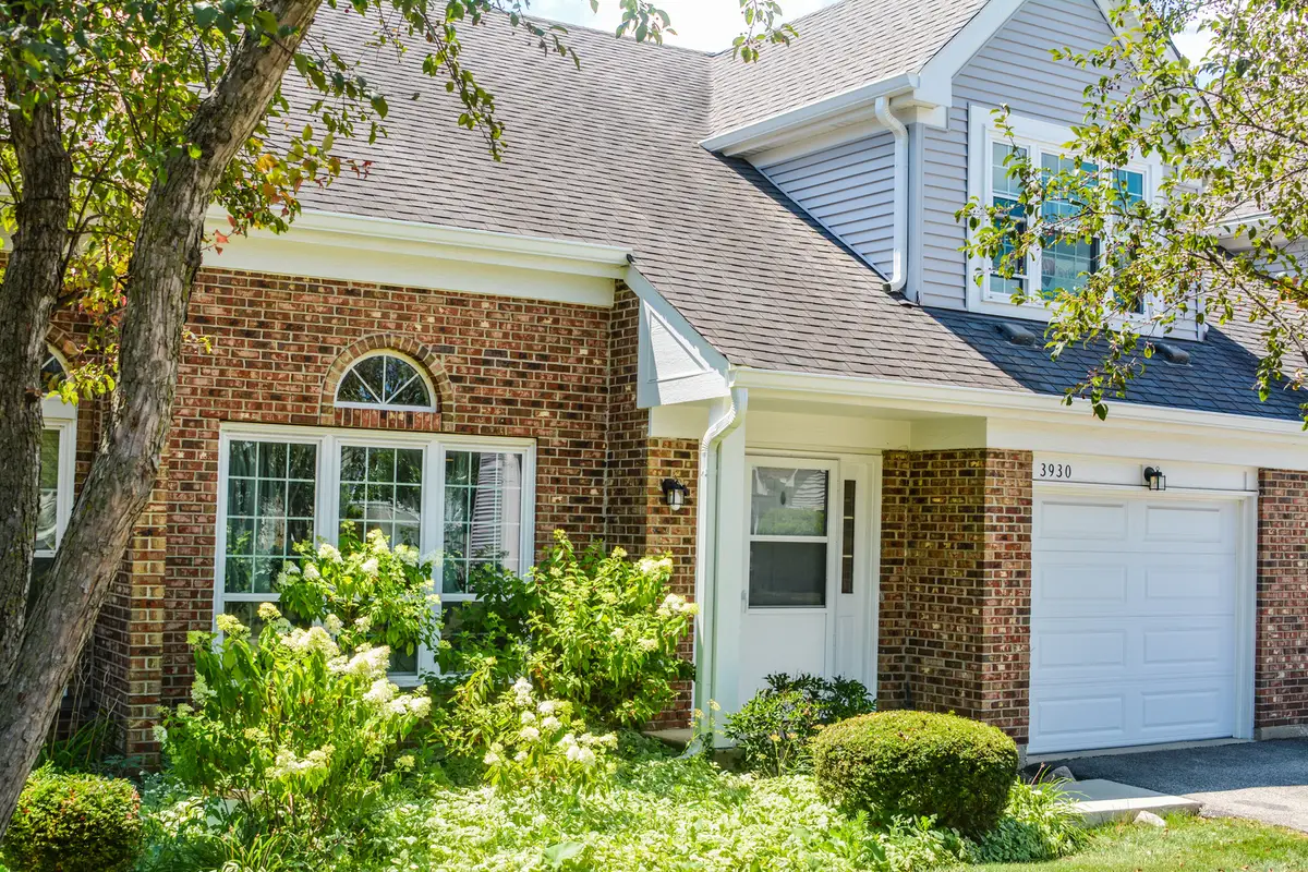 3930 Newport Way, Arlington Heights, IL 60004 - #1