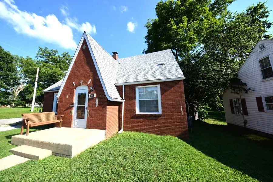 1501 Viola Avenue, Mount Vernon, IL 62864 - #2