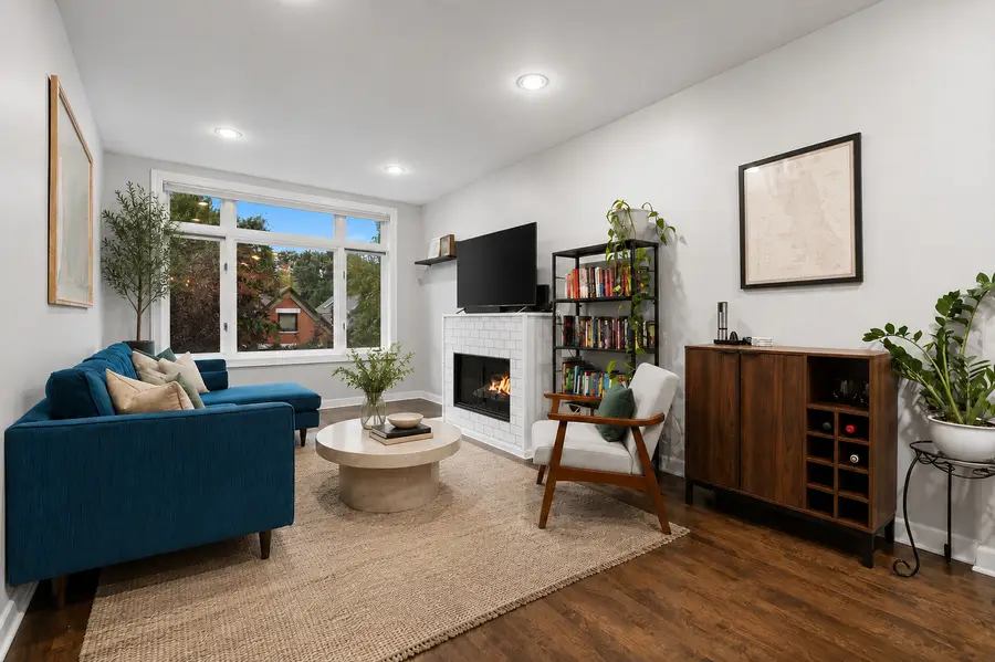 2039 W Crystal Street #2, Chicago, IL 60622 - #3