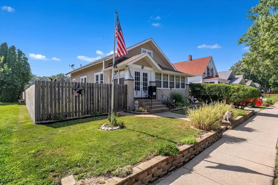 1530 39th Street, Rock Island, IL 61201 - #3