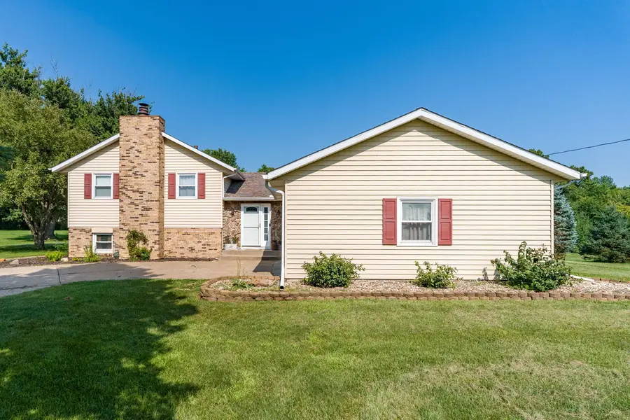 25 Woodcrest Drive, Geneseo, IL 61254 - #2