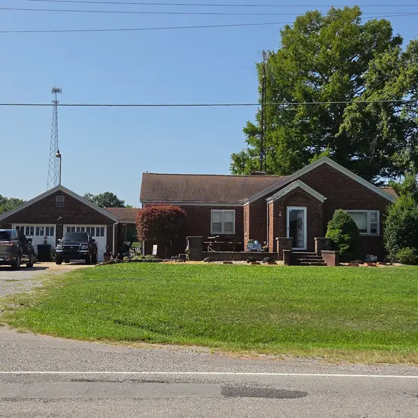 13448 Ewing Road, Whittington, IL 62897