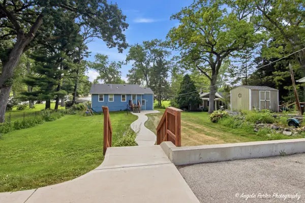 4813 Wildwood Drive, McHenry, IL 60051