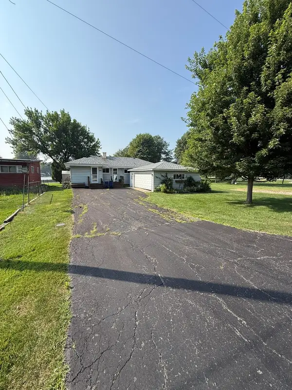 33060 N Battershall Road, Grayslake, IL 60030