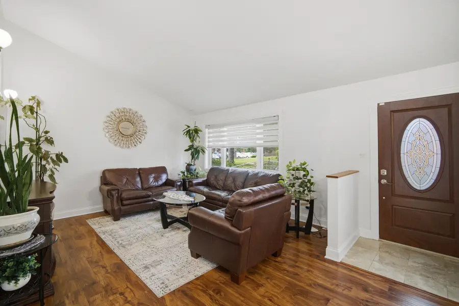7006 W Carol Avenue, Niles, IL 60714 - #3