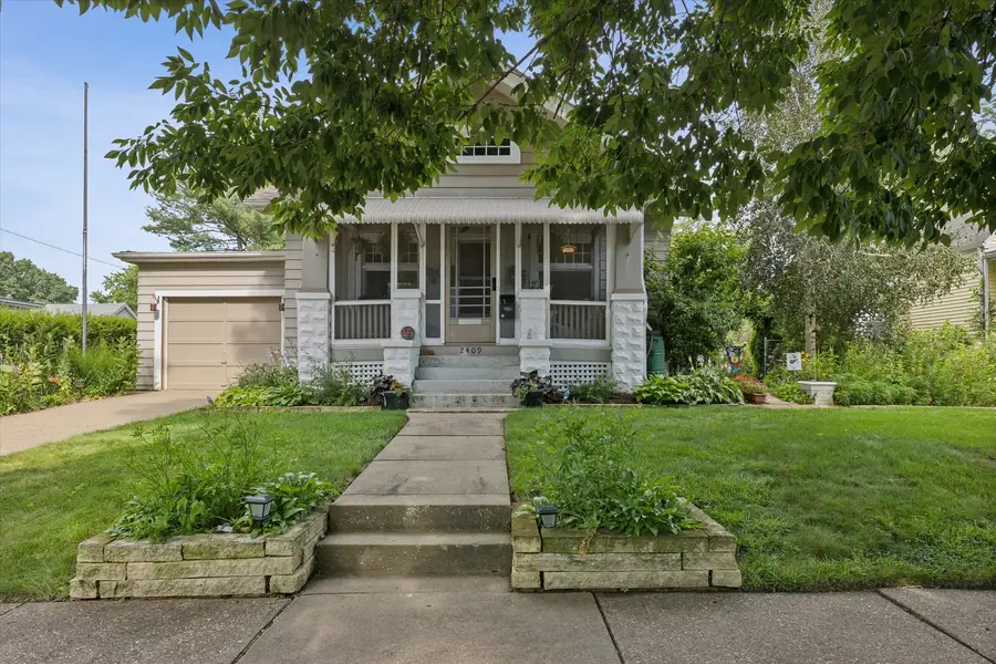 2409 Arlington Avenue, Davenport, IA 52803 - #2