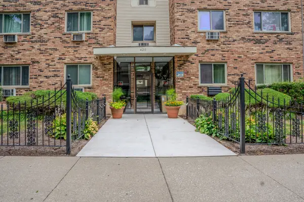 420 S Home Avenue #109N, Oak Park, IL 60302