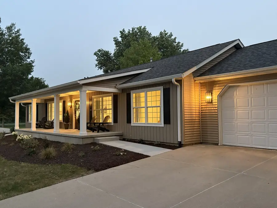 960 Mulberry Drive, Geneseo, IL 61254 - #2