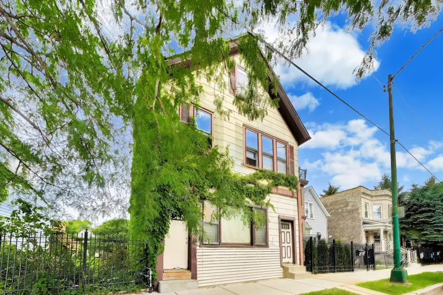 2643 N California Avenue, Chicago, IL 60647 - #3