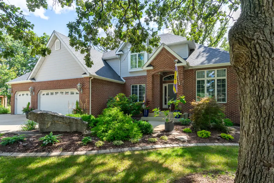 40 Royal Wood Drive, Utica, IL 61301 - #2