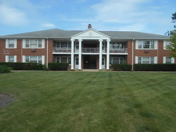 2000 N Parkside Drive #2C, Park Ridge, IL 60068