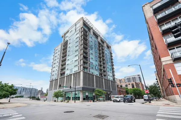700 W Van Buren Street #1409, Chicago, IL 60607