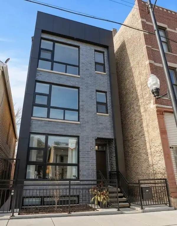 Address Withheld By Seller, Chicago, IL 60608