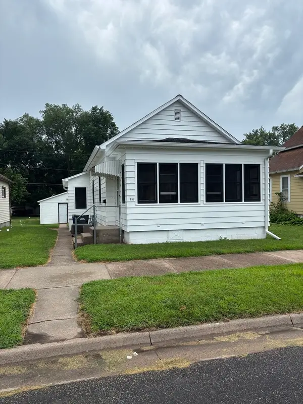 431 2nd Avenue N, Clinton, IA 52732