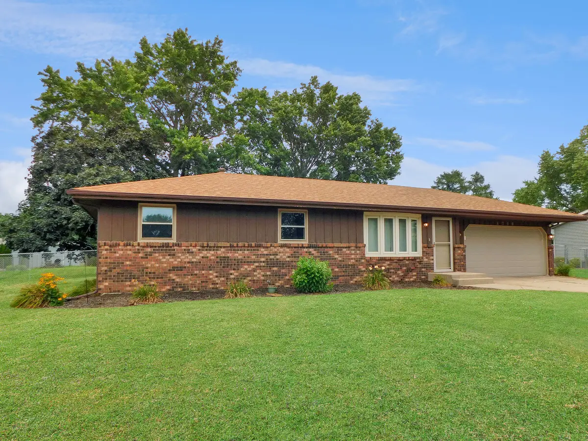 4718 Terrang Trail, Machesney Park, IL 61115 - #1