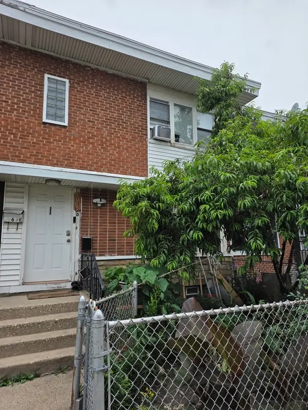5065 W Gladys Avenue #D, Chicago, IL 60644