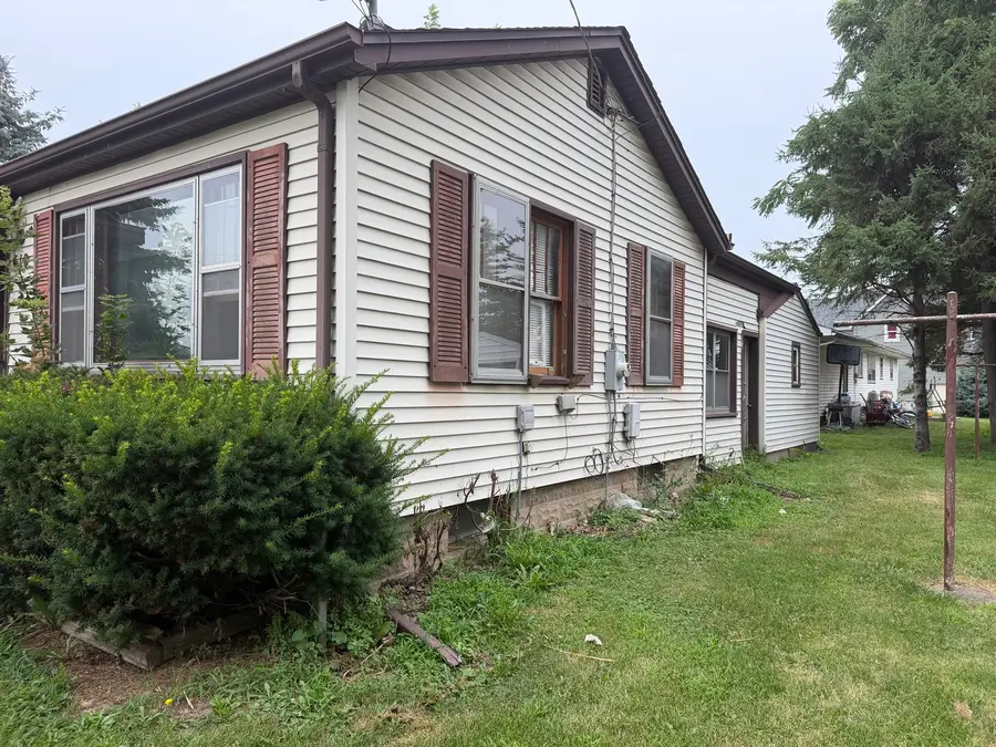 610 5th Street, Mendota, IL 61342 - #2