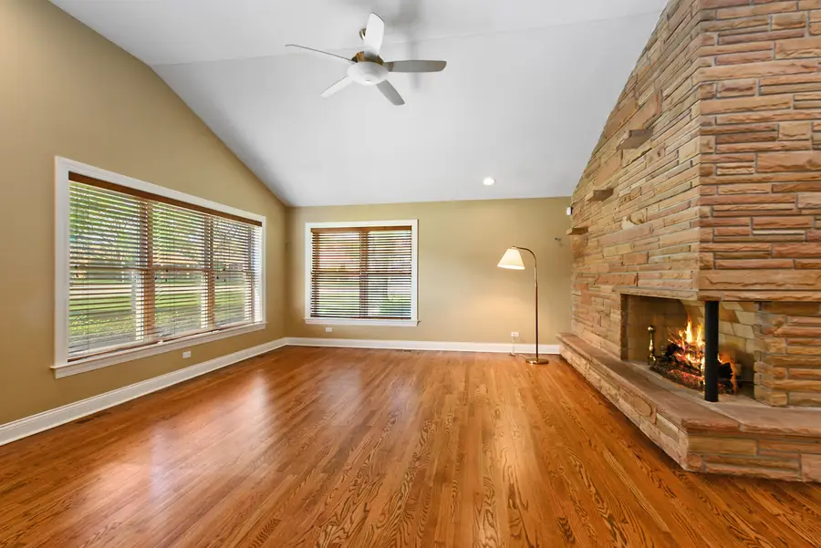 389 W Evergreen Lane, Elmhurst, IL 60126 - #3