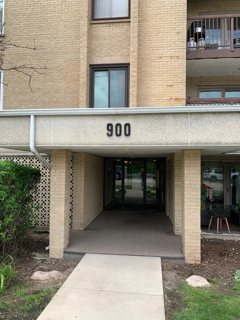 900 S River Road #4A, Des Plaines, IL 60016 - #2