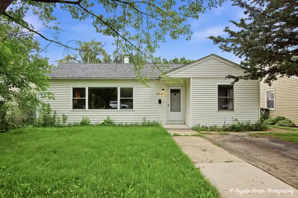 422 E Oak Street, Mundelein, IL 60060