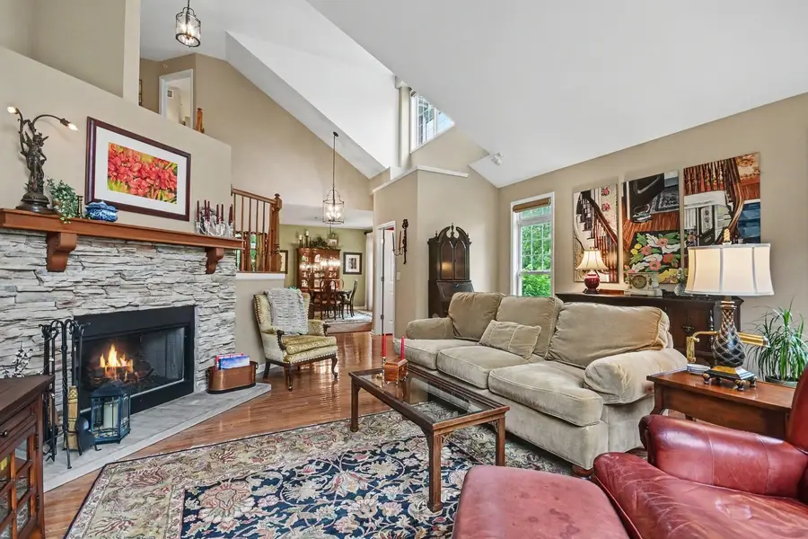 4 Lakebreeze Court, Lake Zurich, IL 60047 - #3