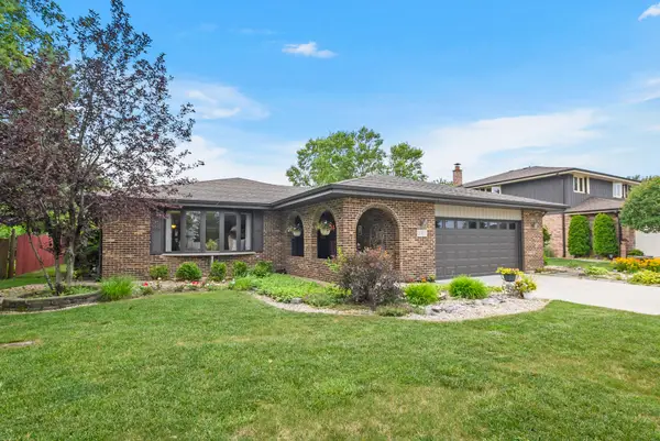 8955 Linden Drive, Tinley Park, IL 60487