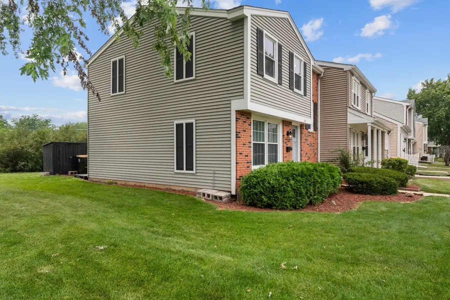 818 Lexington Circle, Hanover Park, IL 60133 - #2