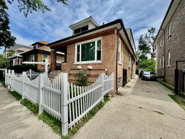 8325 S Saginaw Avenue, Chicago, IL 60617