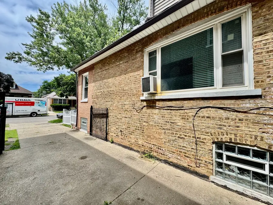 8325 S Saginaw Avenue, Chicago, IL 60617 - #2