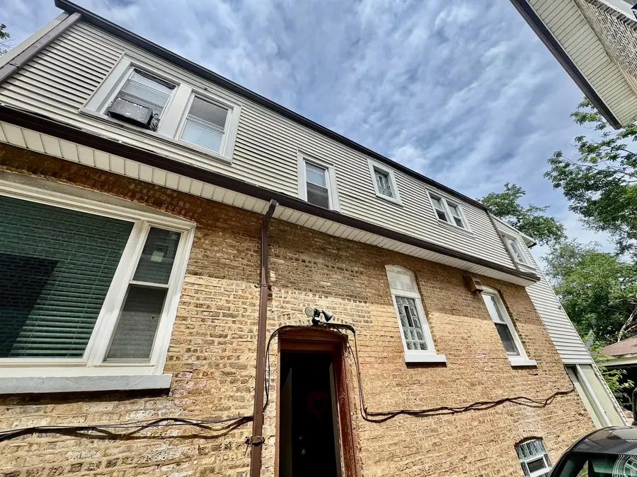 8325 S Saginaw Avenue, Chicago, IL 60617 - #3