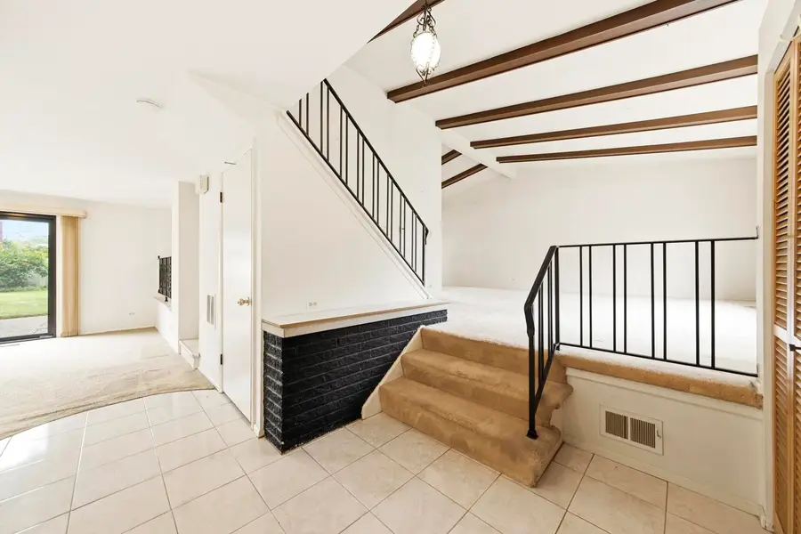 333 Beau Drive, Des Plaines, IL 60016 - #2