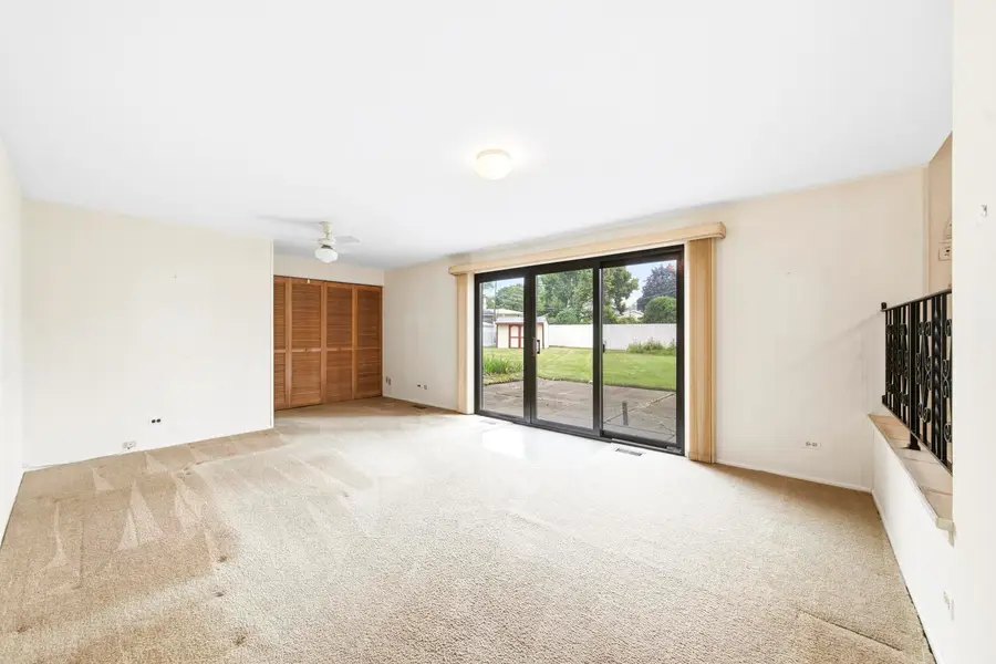 333 Beau Drive, Des Plaines, IL 60016 - #3