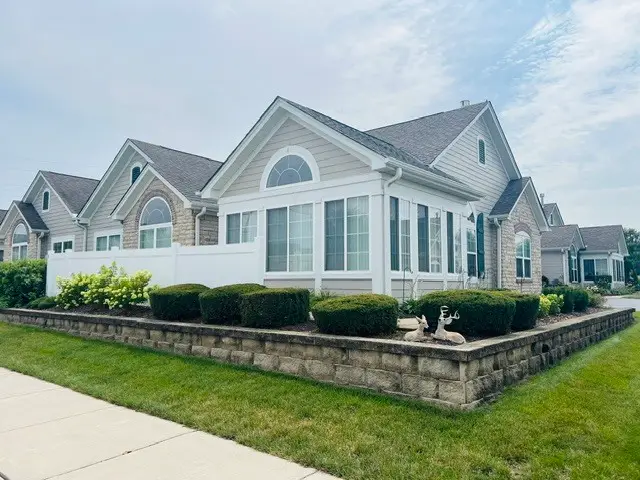 16625 S Fox Run Circle, Plainfield, IL 60586 - #1