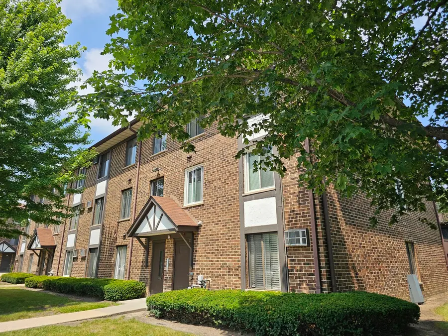 11 Crestview Lane #10, Vernon Hills, IL 60061 - #2